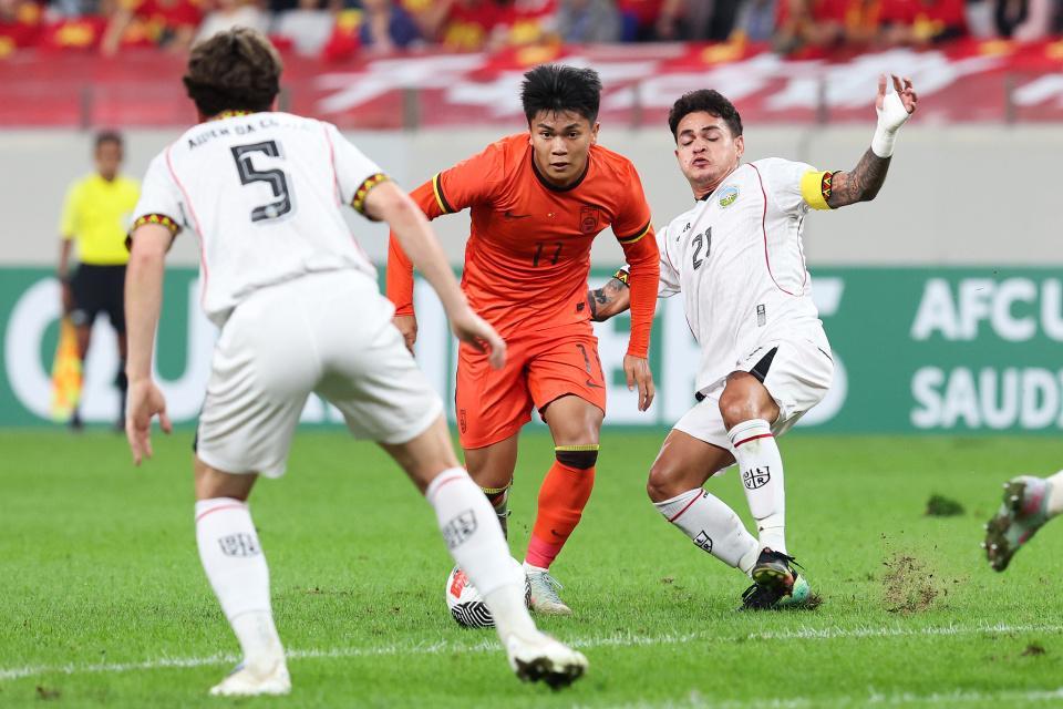 开云APP-离谱!东帝汶攻破U22国足球门 中超主力级防线被打穿 1人跪地目送