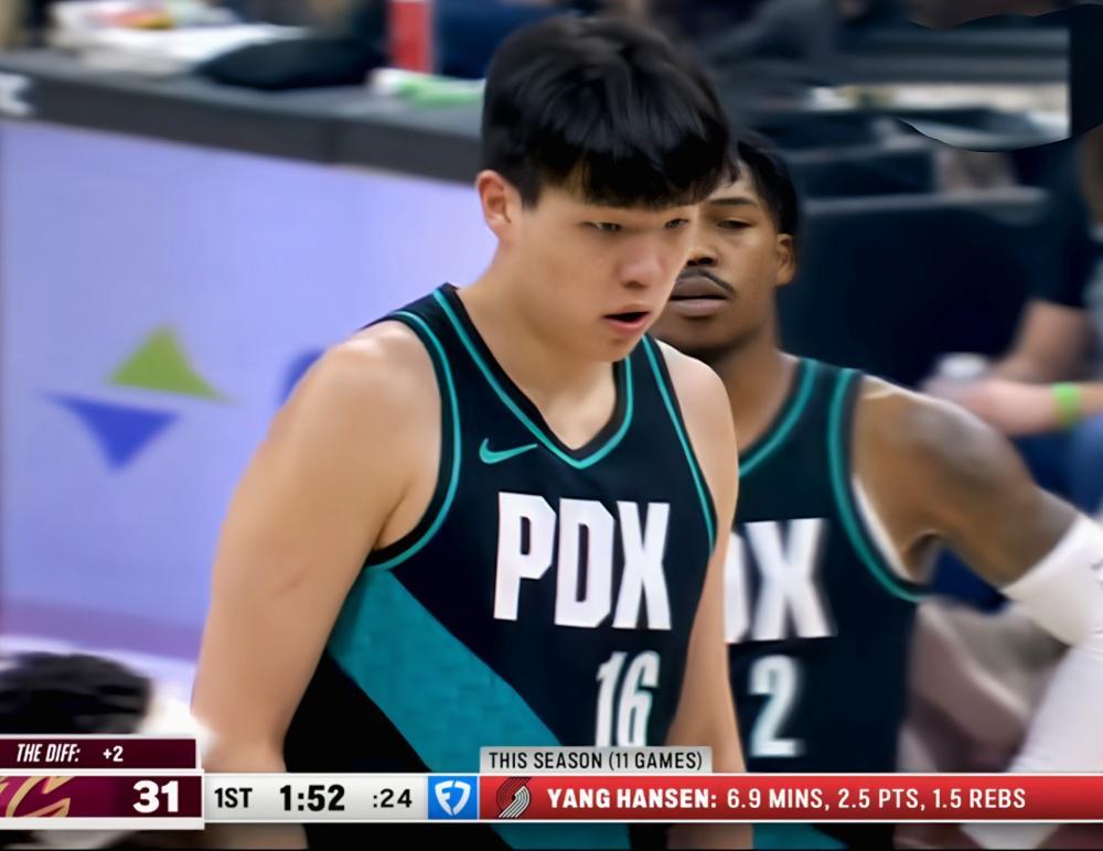 朱芳雨当年打错人了？杨瀚森近期打最好一场，仍被临时主帅踢出队