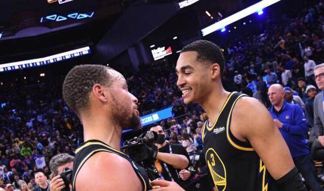 开云在线-【早报】意甲争冠如火如荼，英超争四悬念又起！